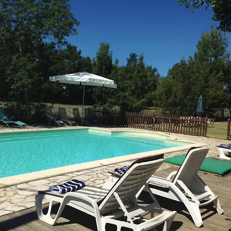 Bacquies - Swimming Pool And Enclosed Garden *