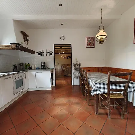 Bacquies - Swimming Pool And Enclosed Garden Villa *